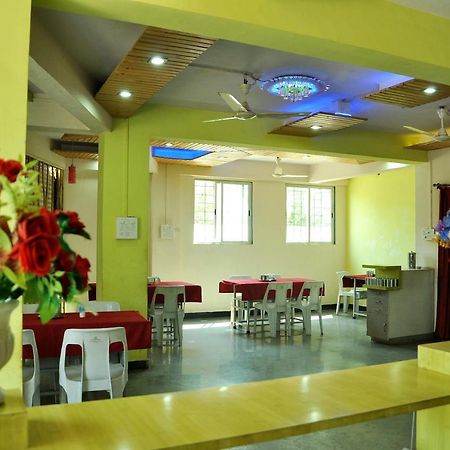 Sandesh Resort Wai Exterior foto